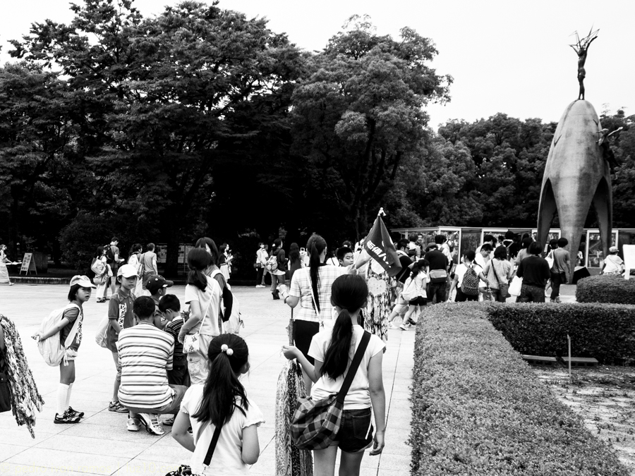 Hoy, como hace 57 años, niños y grullas por la paz luz10 hiroshima pedro ivan ramos martin
